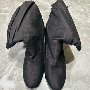 Lane Bryant Elastic Gore Suede Chunky Size 12W Black Pull On Boots $60